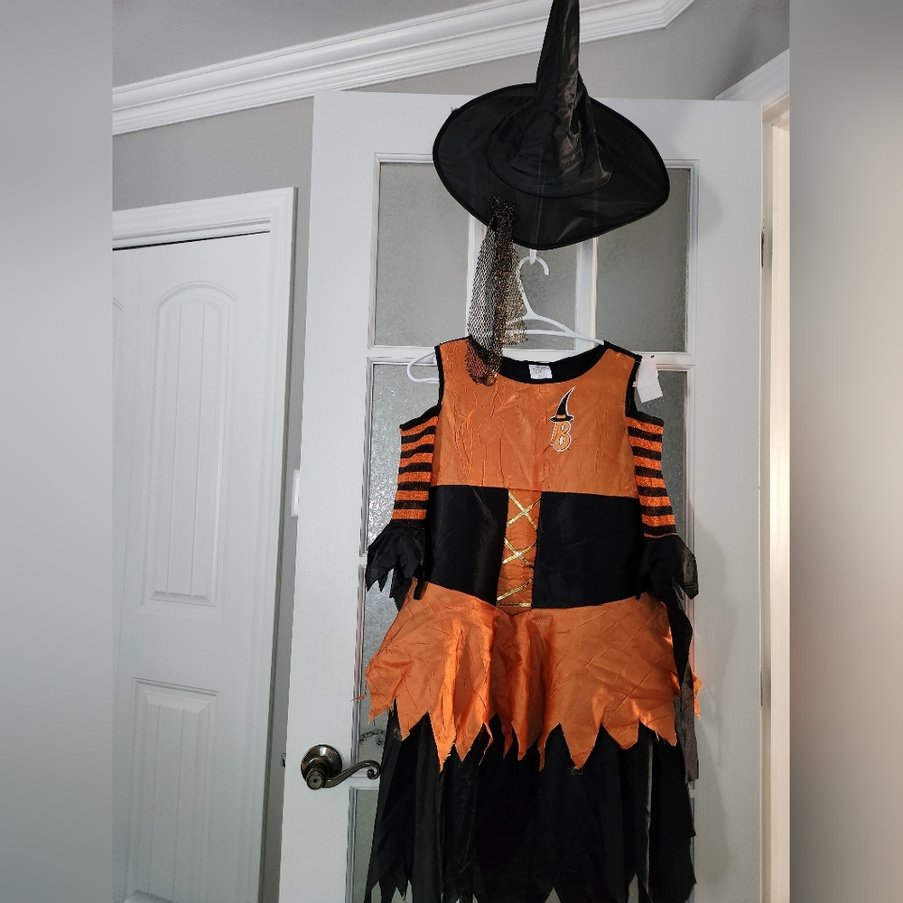 Halloween / Witch Bratz Wicked Orange and Black Cute Fancy Dress